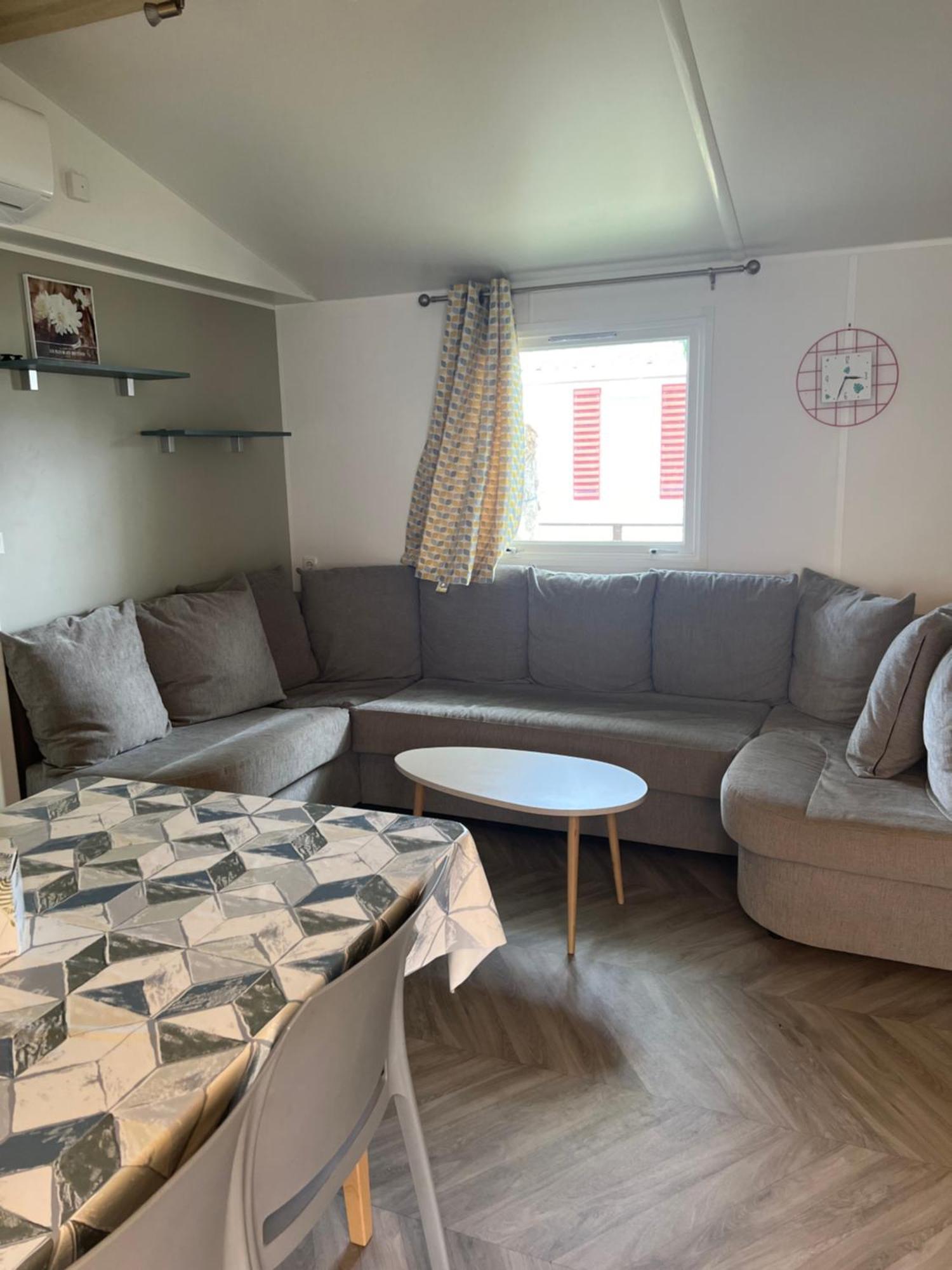Mobilhome La Carabasse Vias Plage Exteriör bild